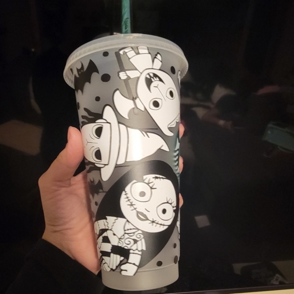 Custom Venti Tumbler ~ Nightmare Before Christmas - Picture 2 of 3